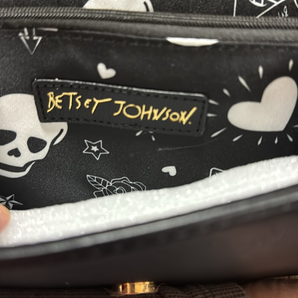 Luv Betsey Johnson Black Crossbody Purse - Picture 16 of 16